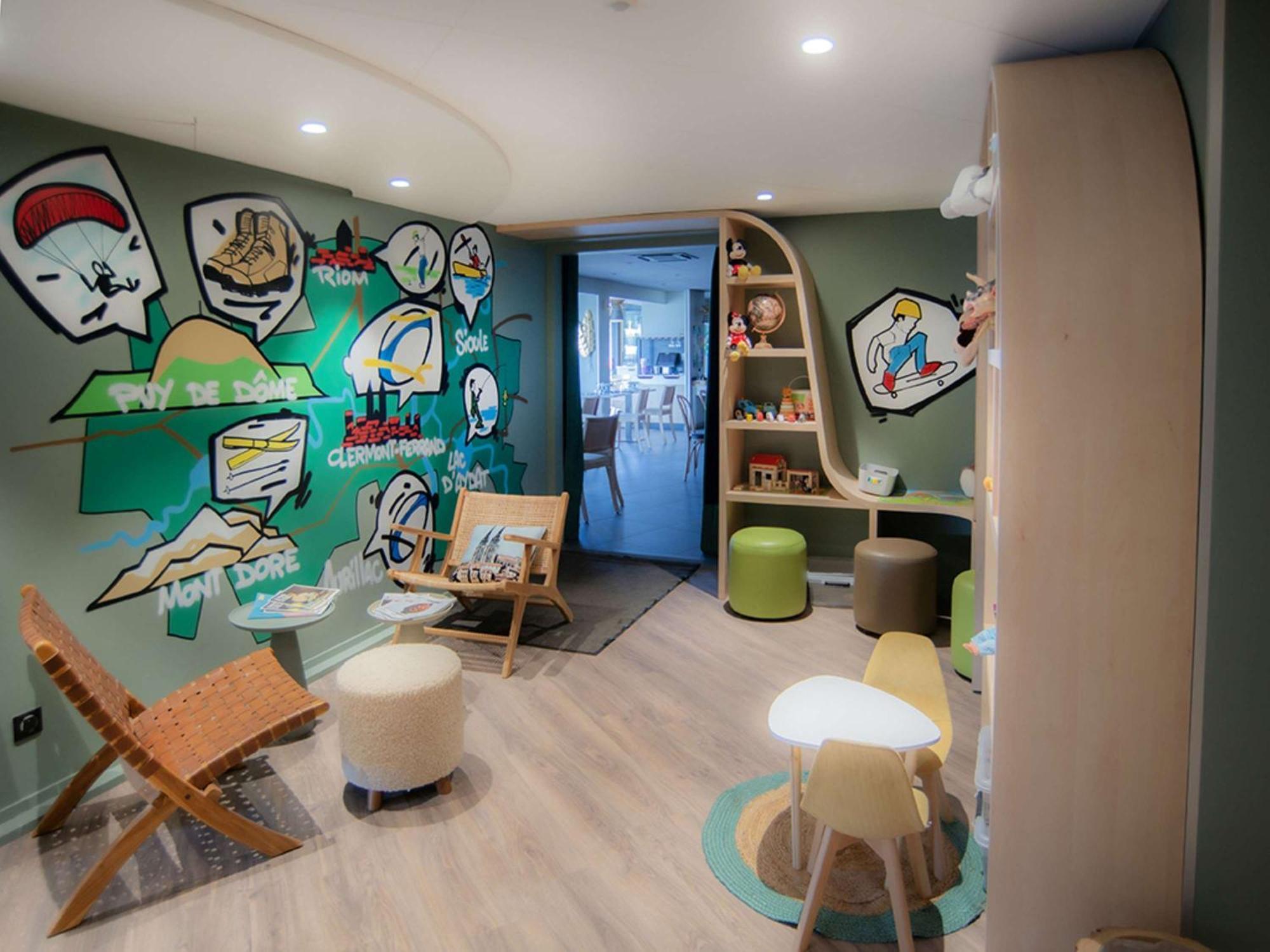 Ibis Styles Clermont-Ferrand Aeroport Hotel Exterior photo